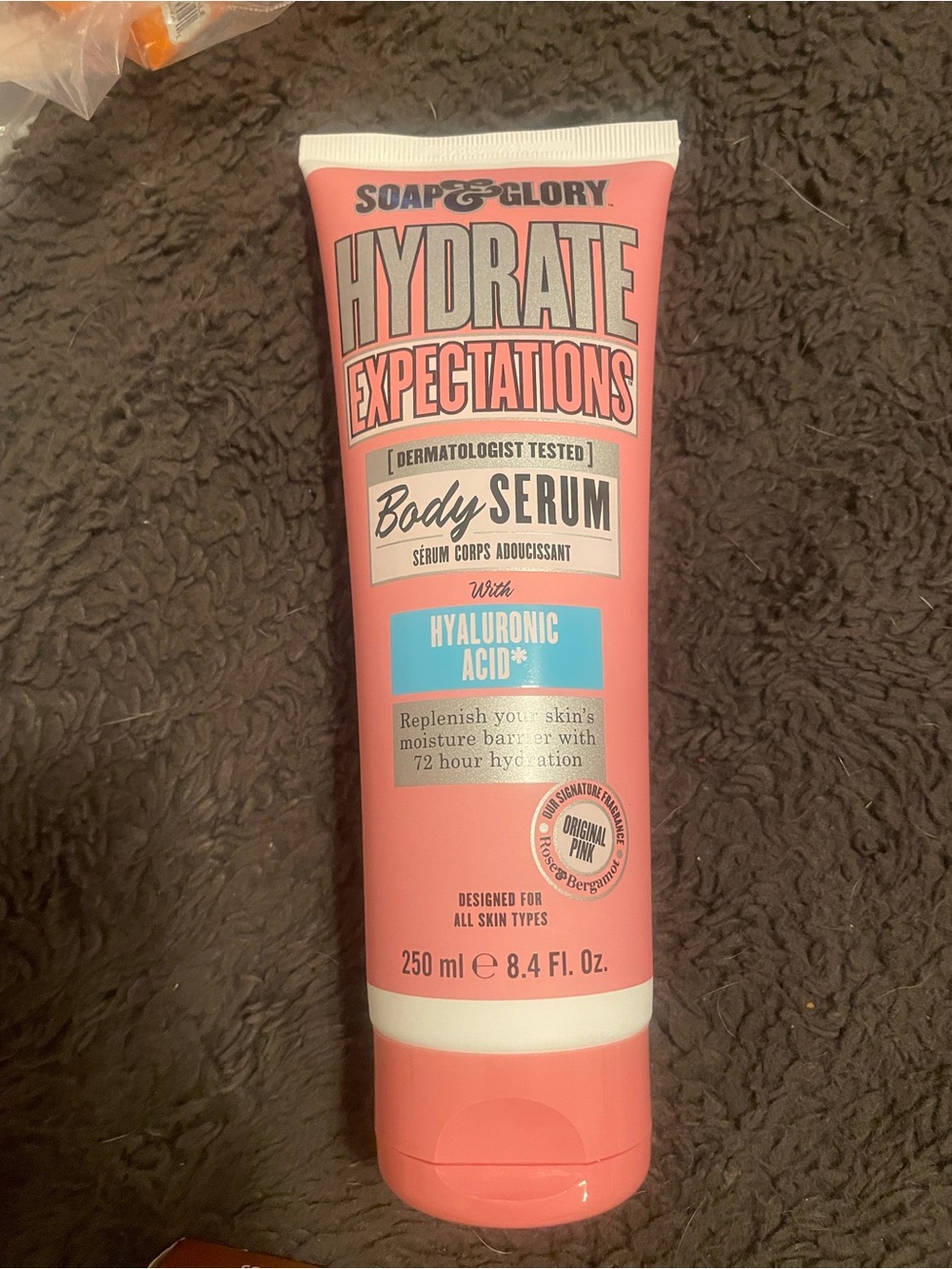 Soap & Glory Hydrate Expectations Body Serum - Pink and White